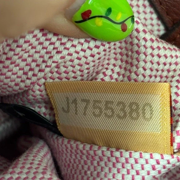 Dooney & Bourke Leather Shoulder Bag LIKE NEW - Picture 14 of 15